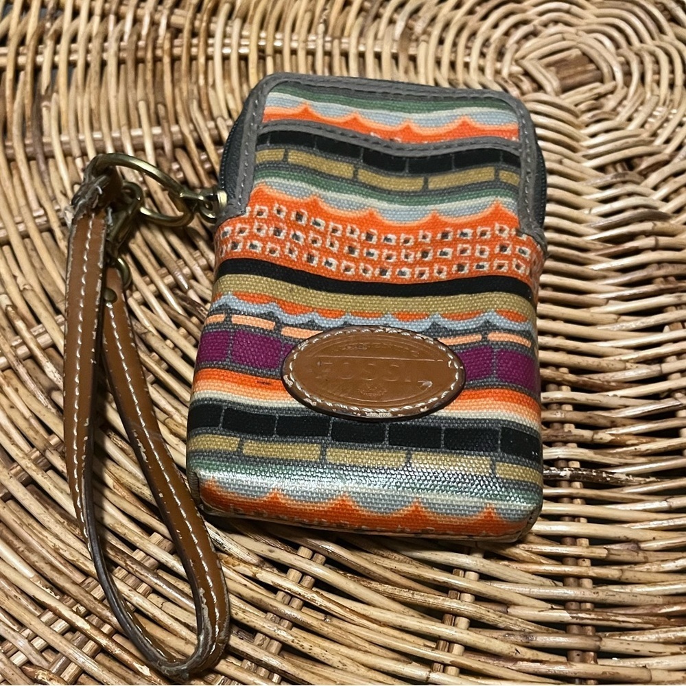 Fossil wristlet - Picture 1 of 5